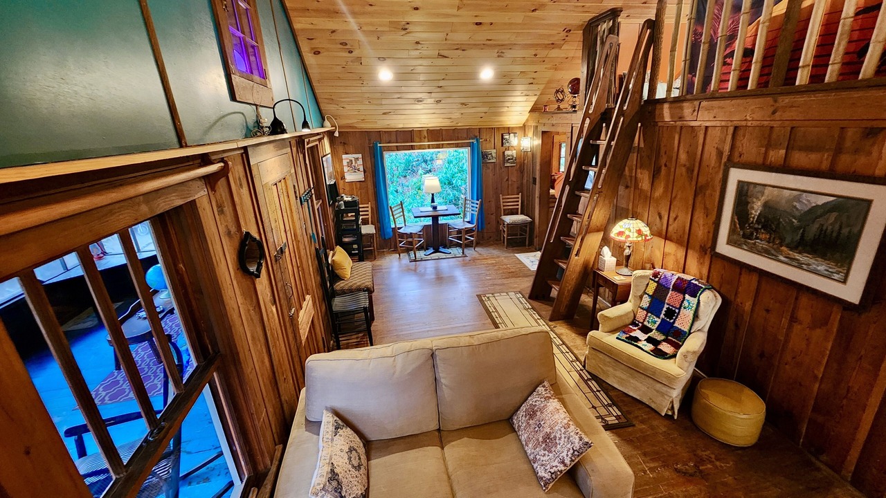 Photo of Livingroom in Black Mountain