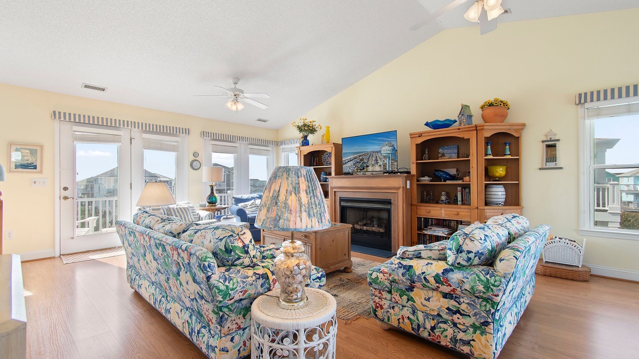 Photo of Livingroom in Holden Beach