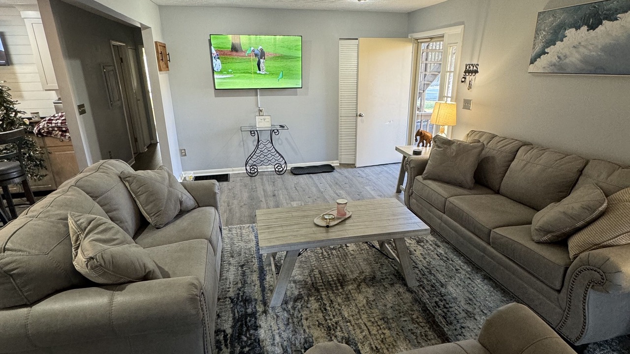Photo of Livingroom in Bronston
