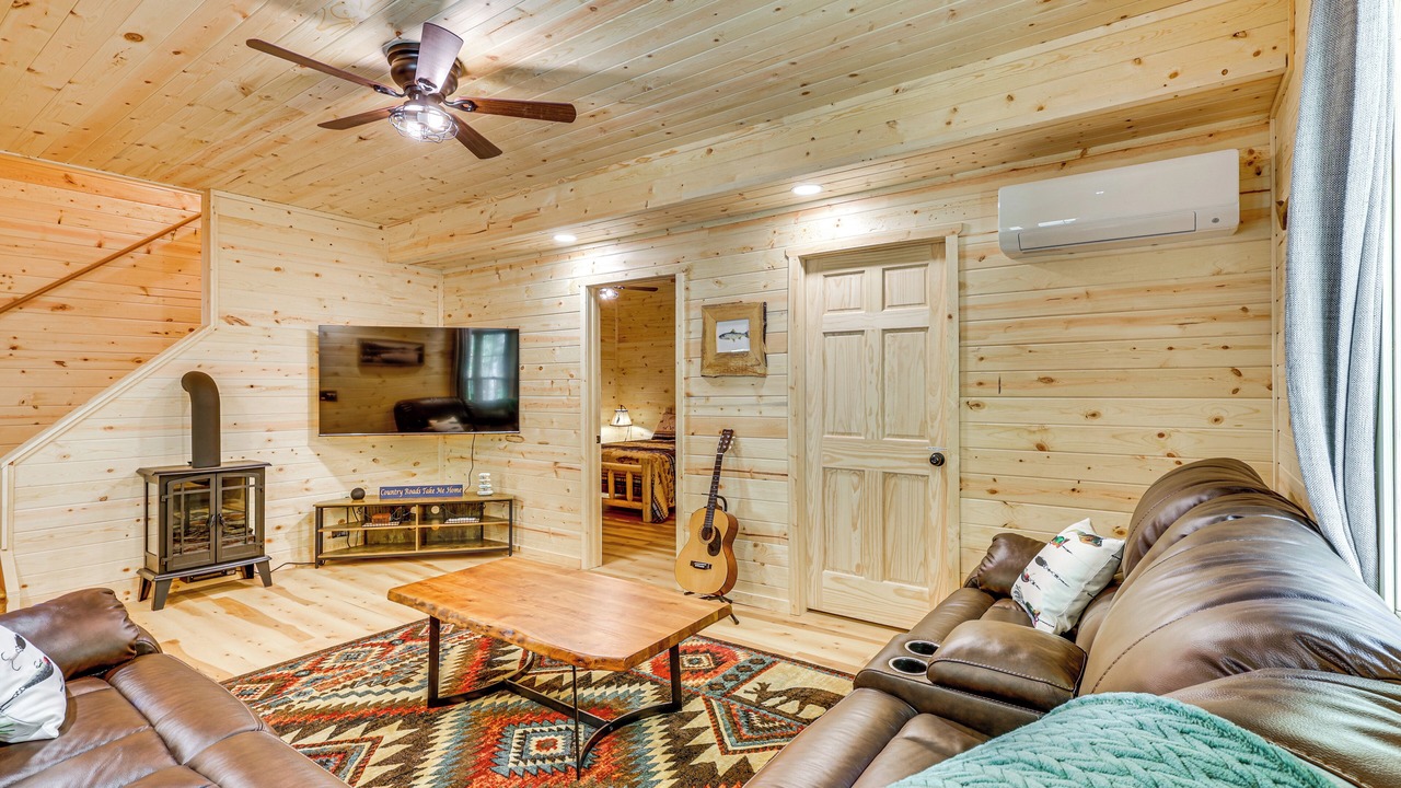 Photo of Livingroom in Wardensville