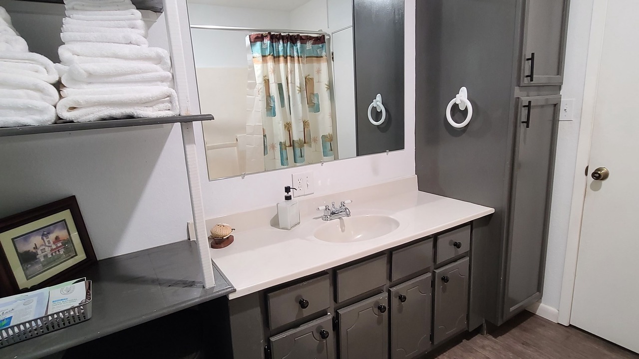 Photo of Bathroom in Muddy Pond