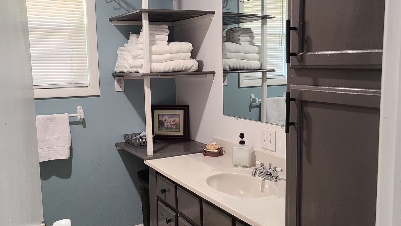 Photo of Bathroom in Muddy Pond