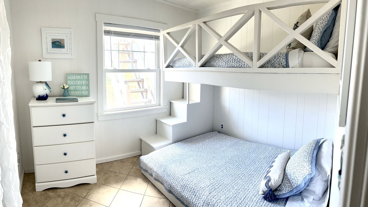 Photo of Bedroom in Avon