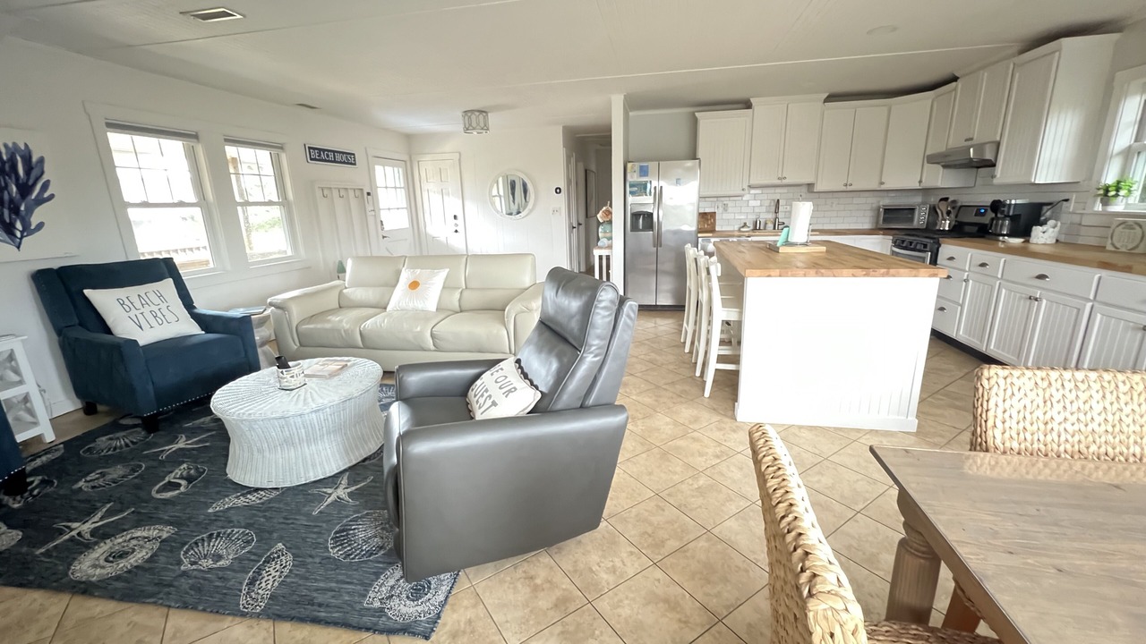 Photo of Livingroom in Avon