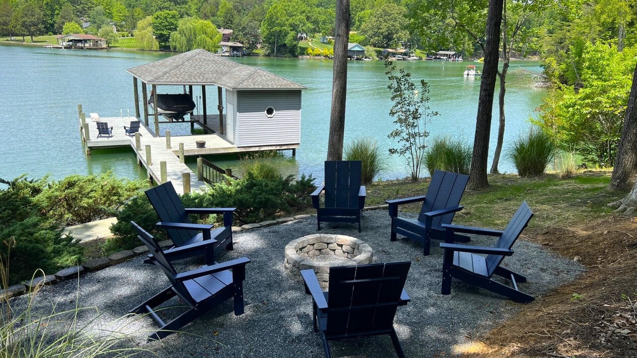 Photo of Others in Smith Mountain Lake