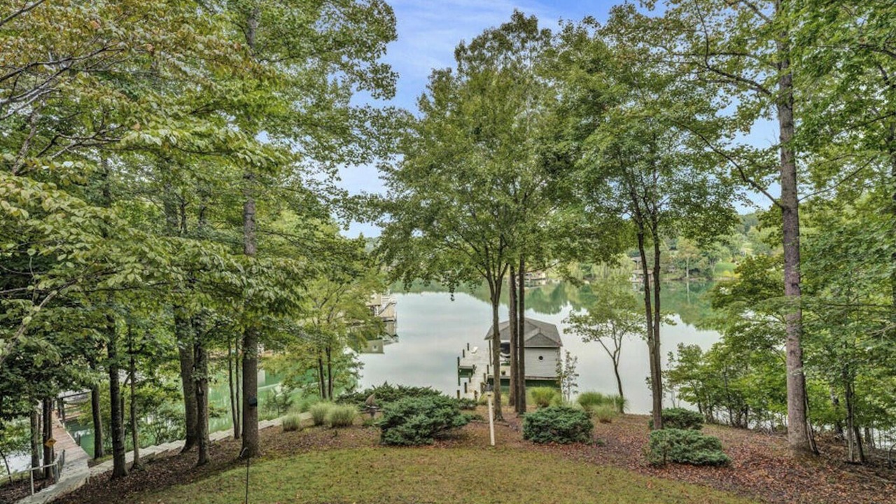 Photo of Others in Smith Mountain Lake