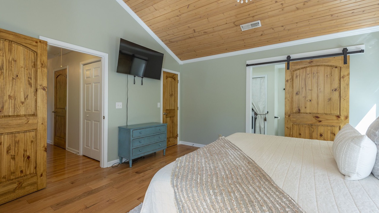 Photo of Bedroom in Burnsville