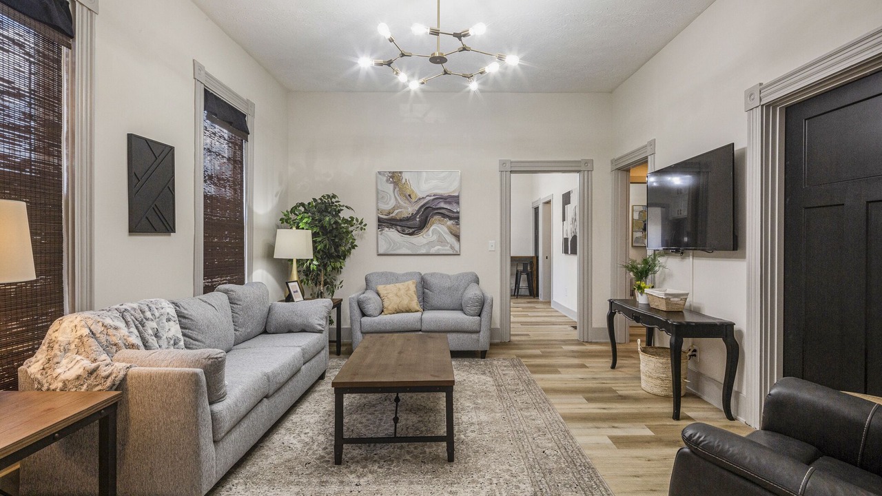 Photo of Livingroom in New Albany