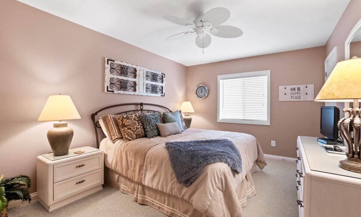 Photo of Bedroom in La Follette