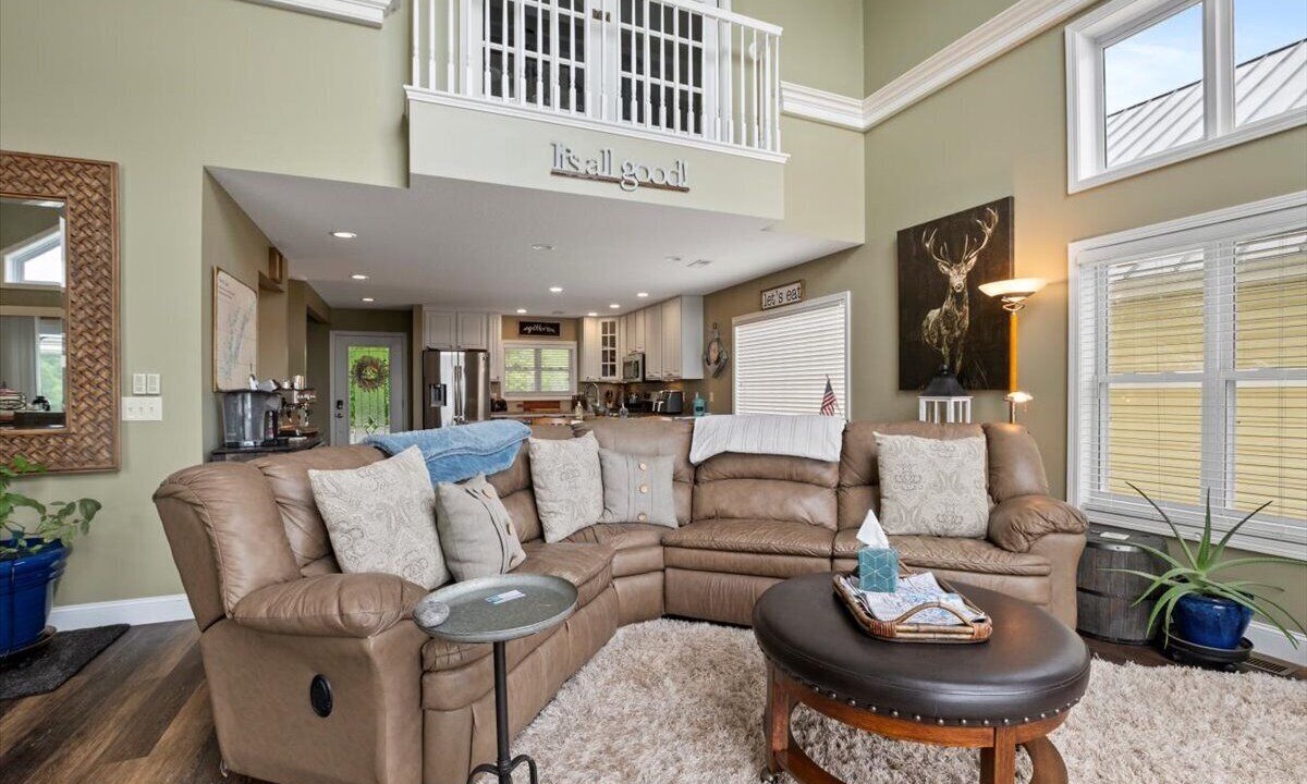 Photo of Livingroom in La Follette