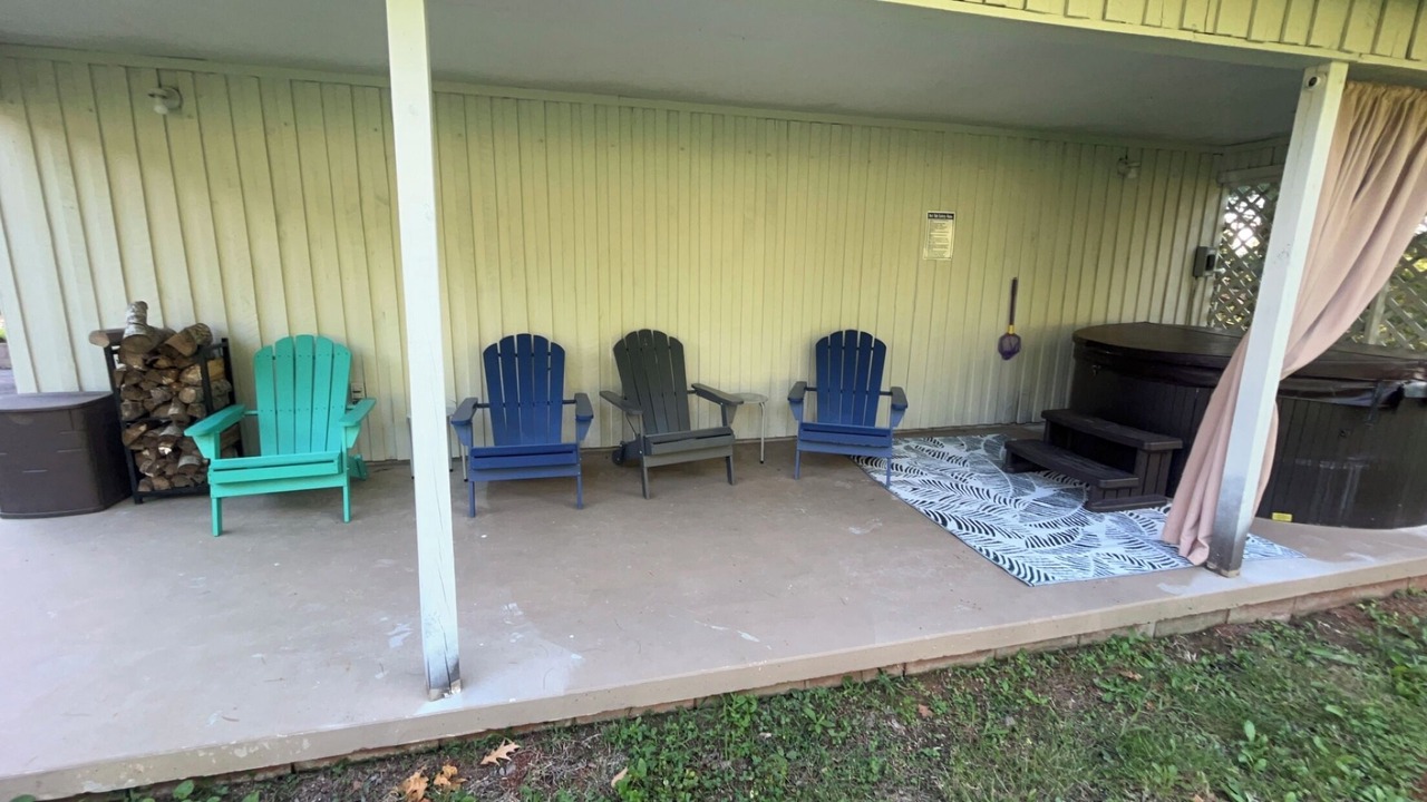 Photo of Patio Balcony in Byrdstown
