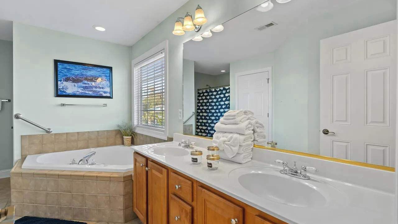 Photo of Bathroom in Crescent Beach