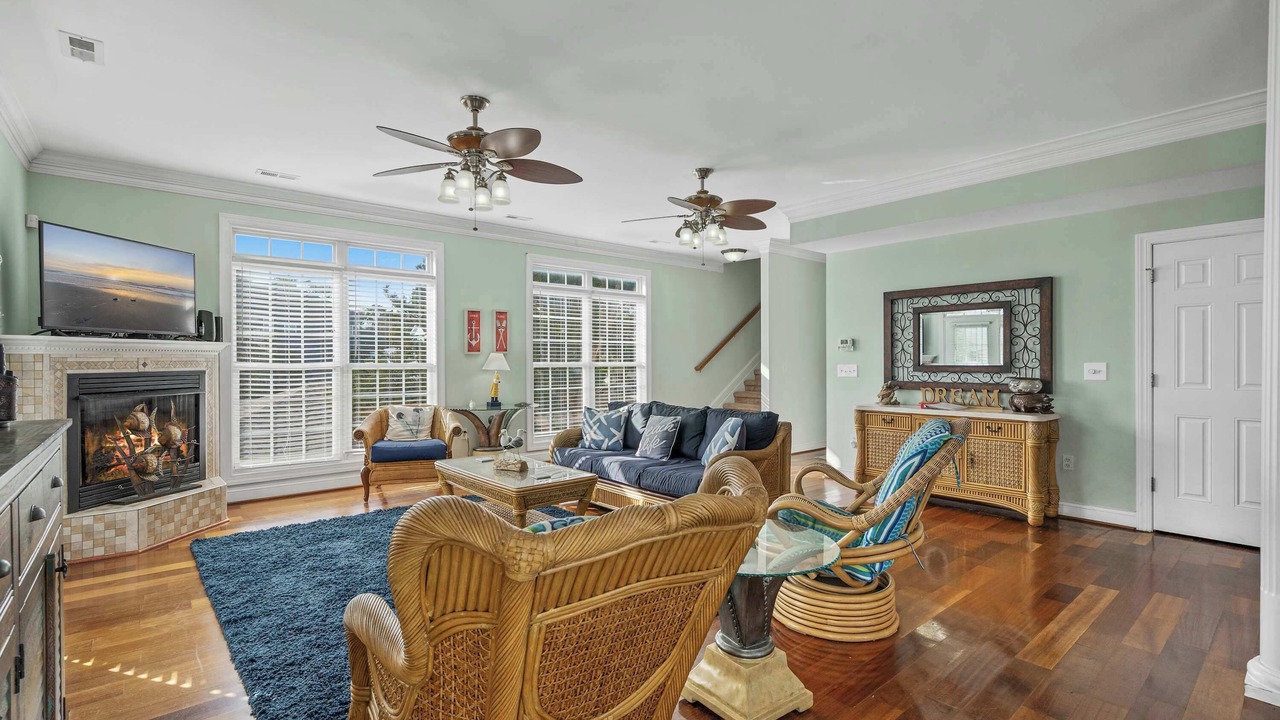 Photo of Livingroom in Crescent Beach
