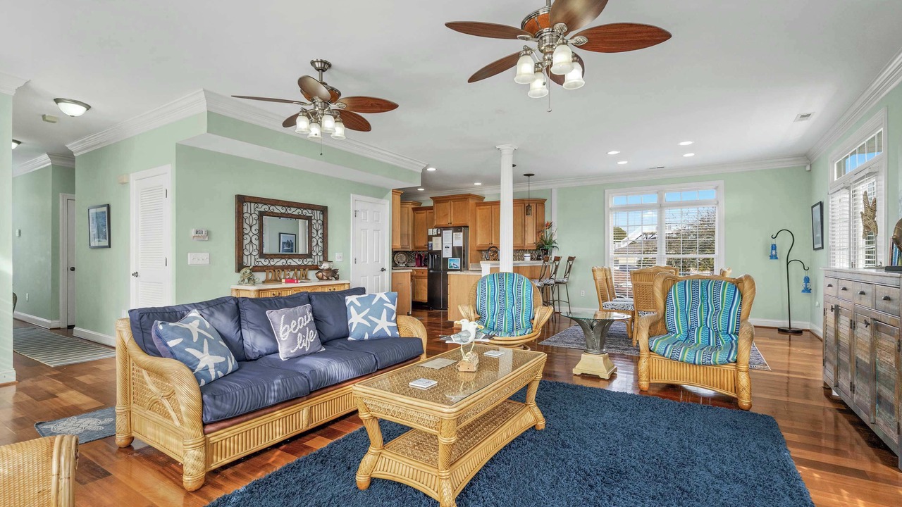 Photo of Livingroom in Crescent Beach