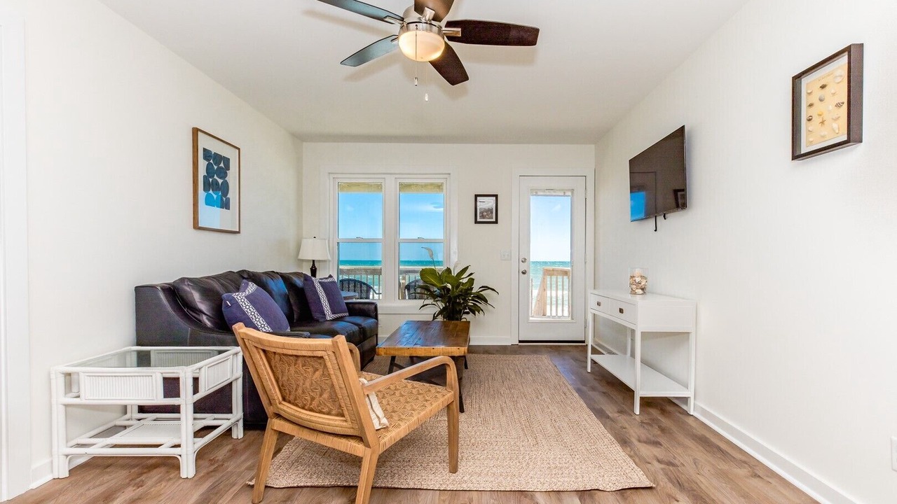 Photo of Livingroom in Surf City