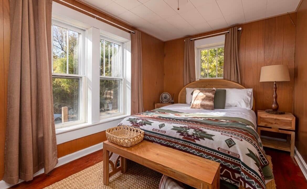 Photo of Bedroom in Elizabethtown