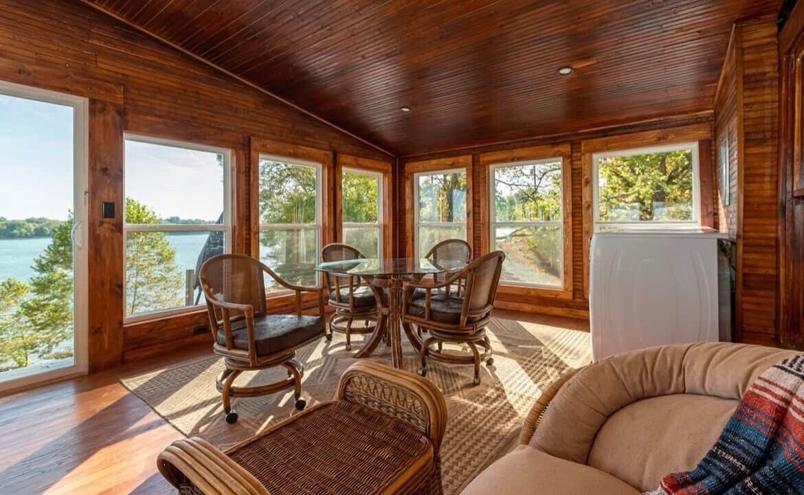 Photo of Livingroom in Elizabethtown