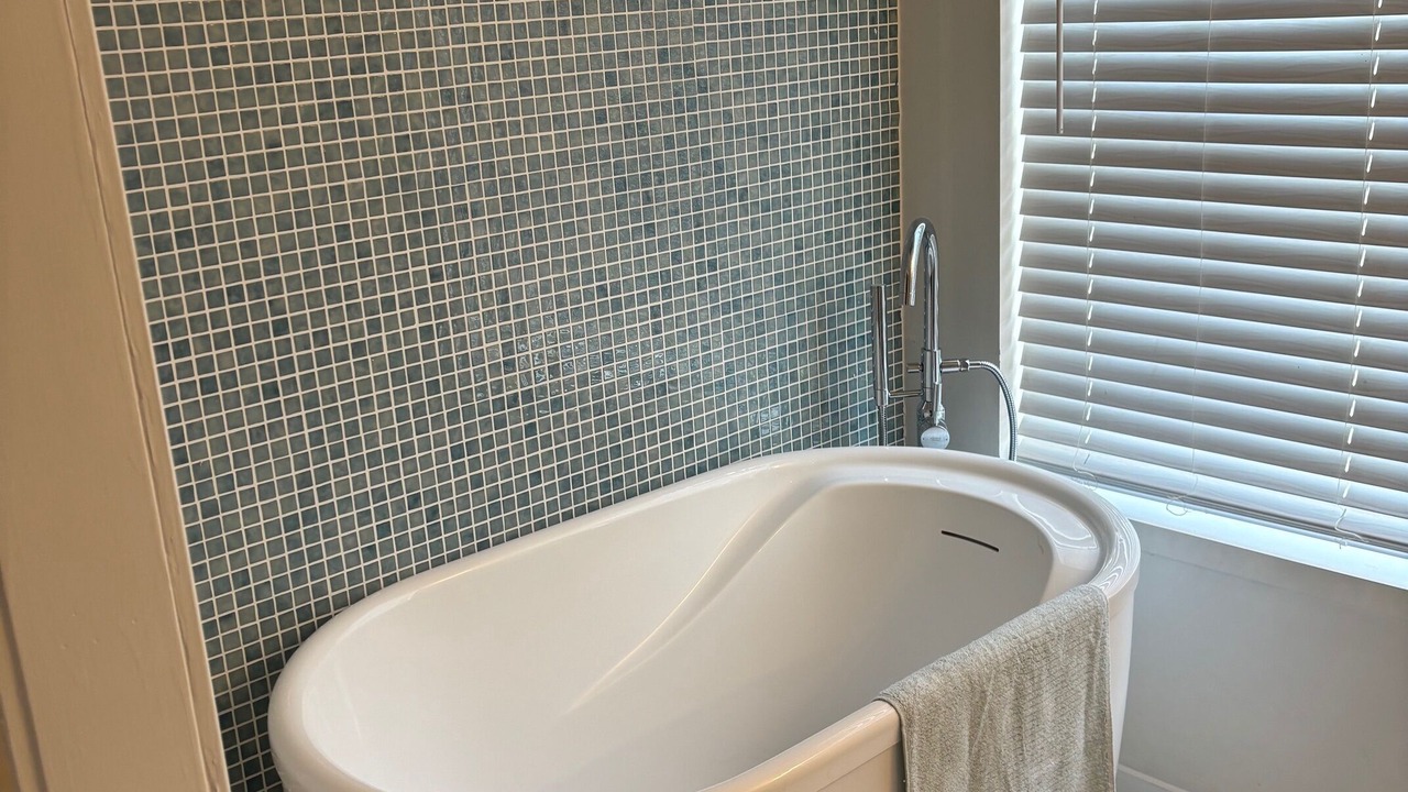 Photo of Bathroom in Airlie