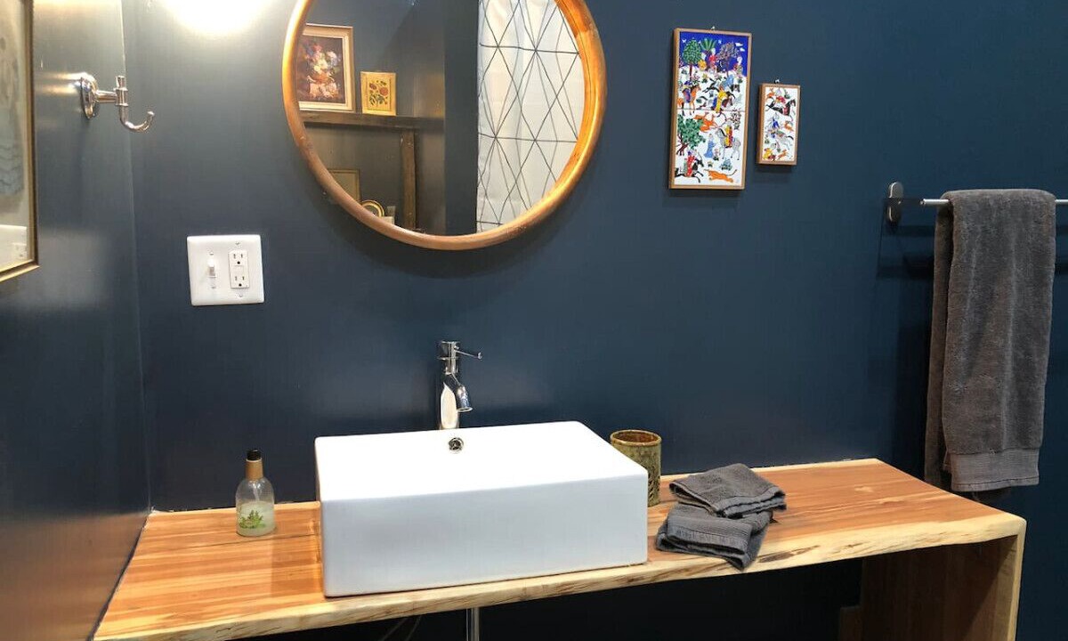 Photo of Bathroom in Central Business District
