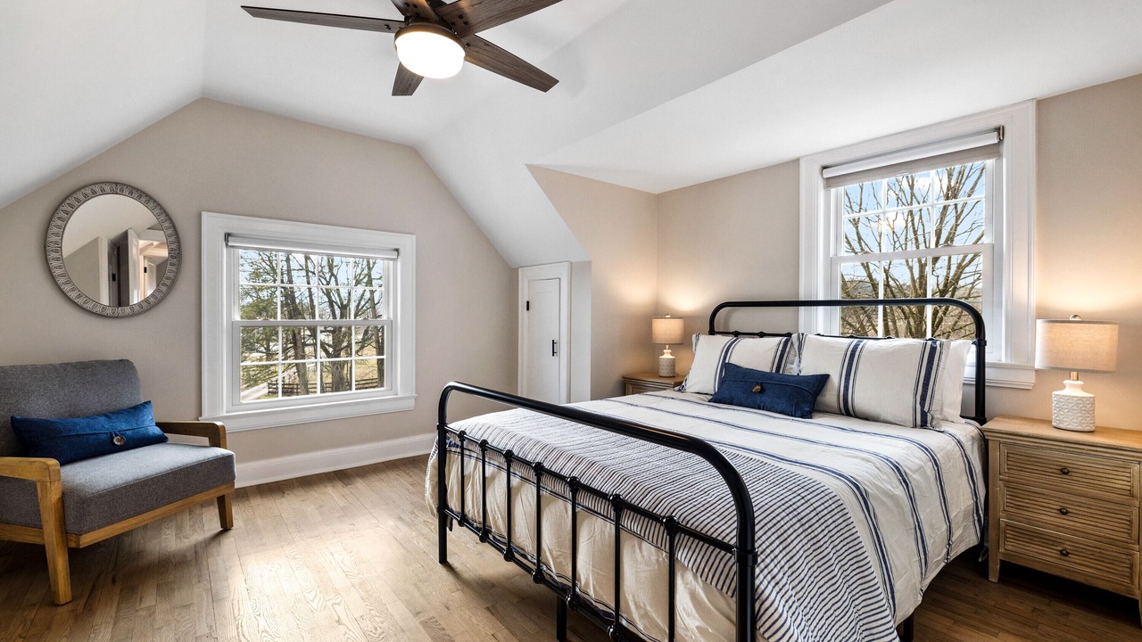 Photo of Bedroom in Maryville