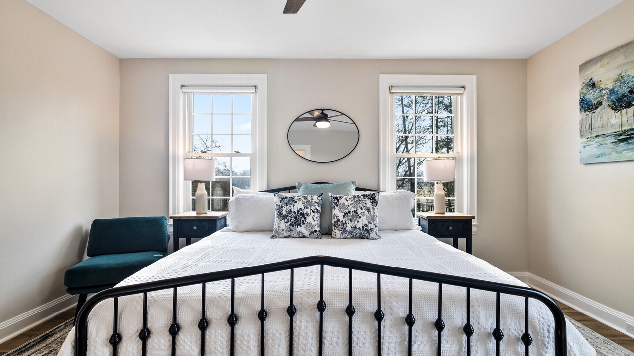 Photo of Bedroom in Maryville