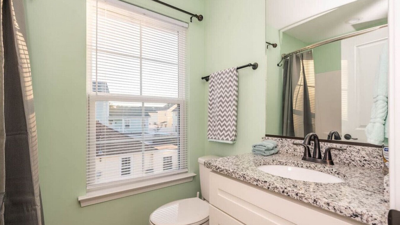 Photo of Bathroom in East Ocean View