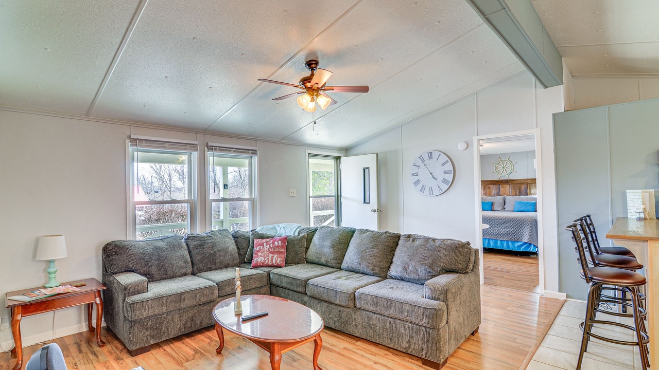 Photo of Livingroom in Monticello