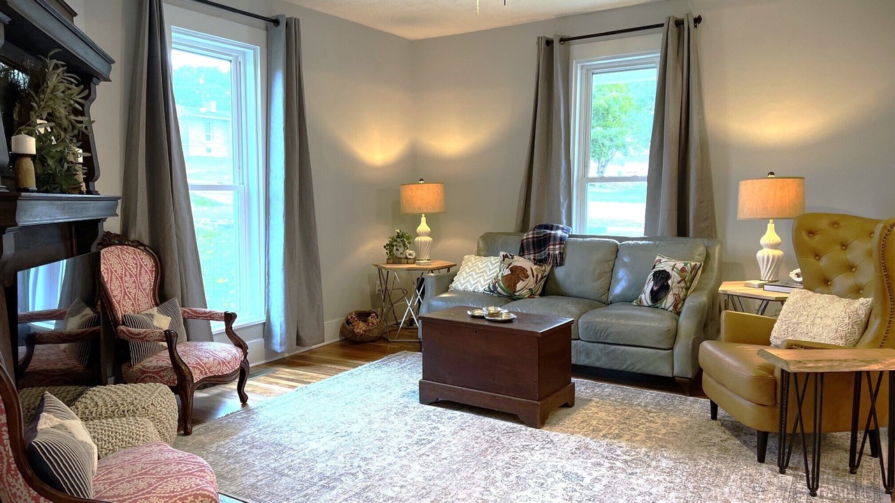 Photo of Livingroom in Livingston