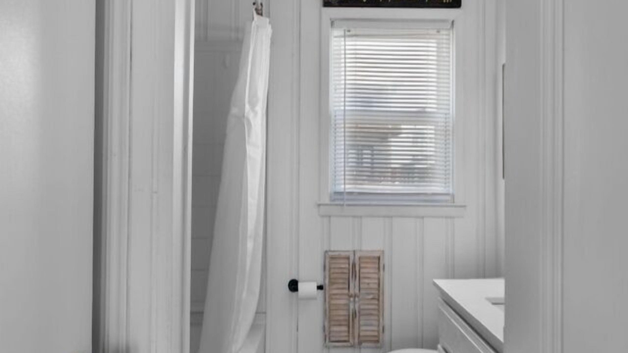 Photo of Bathroom in North Carolina Coast