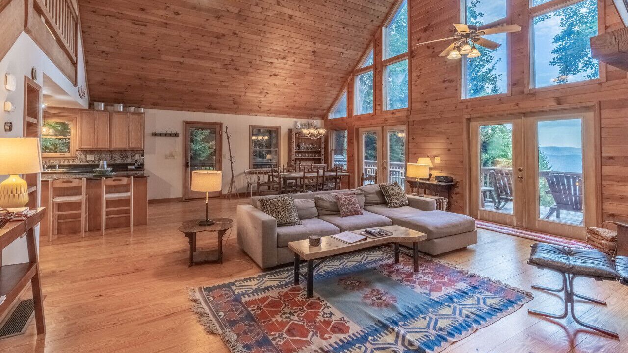 Photo of Livingroom in Sylva