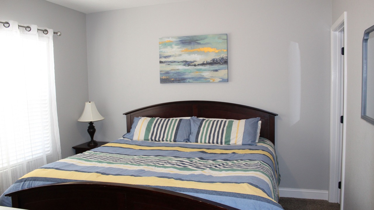 Photo of Bedroom in Lakeside Estates