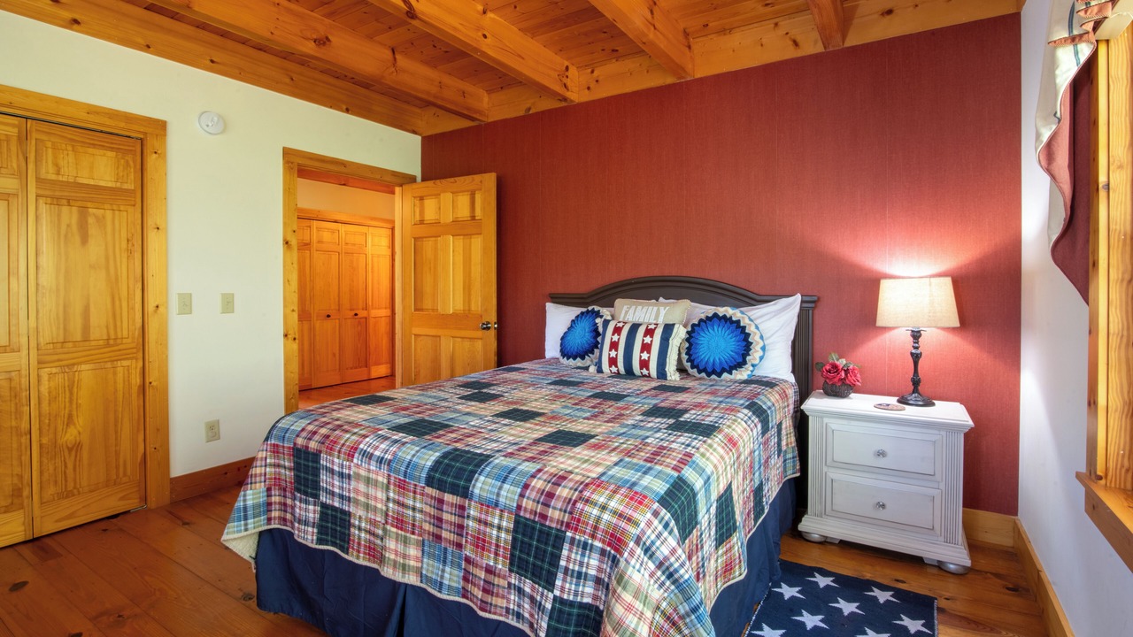 Photo of Bedroom in Cullowhee