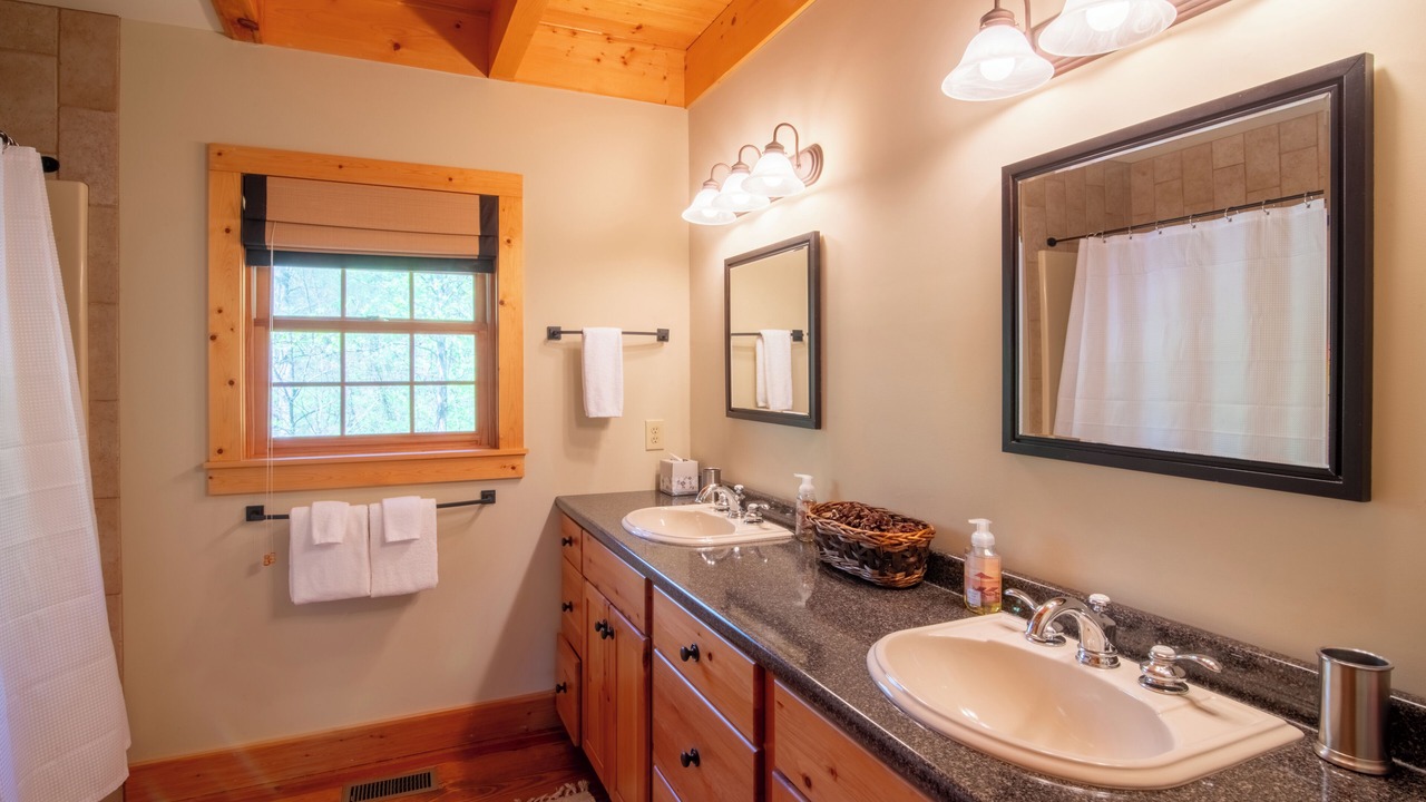 Photo of Bathroom in Cullowhee