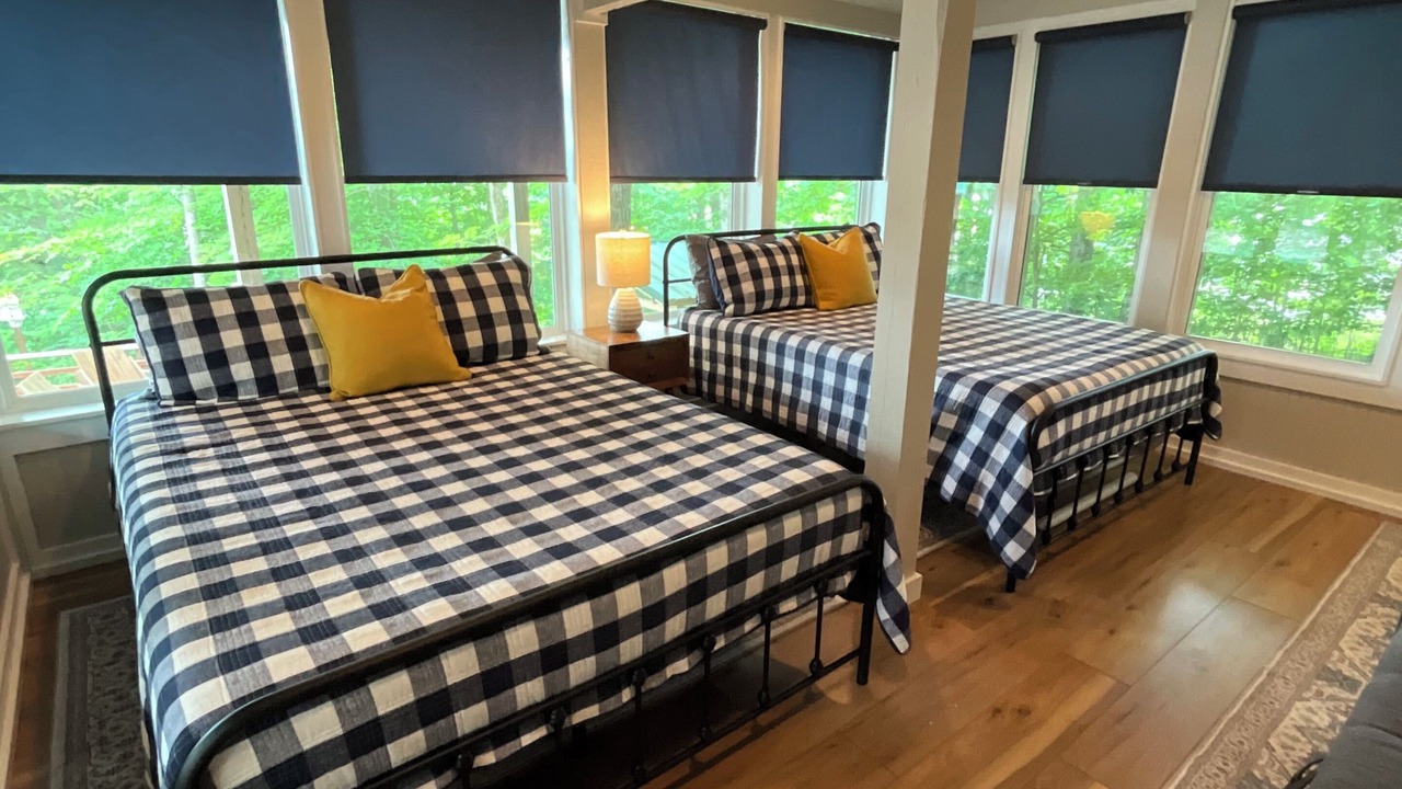 Photo of Bedroom in Byrdstown
