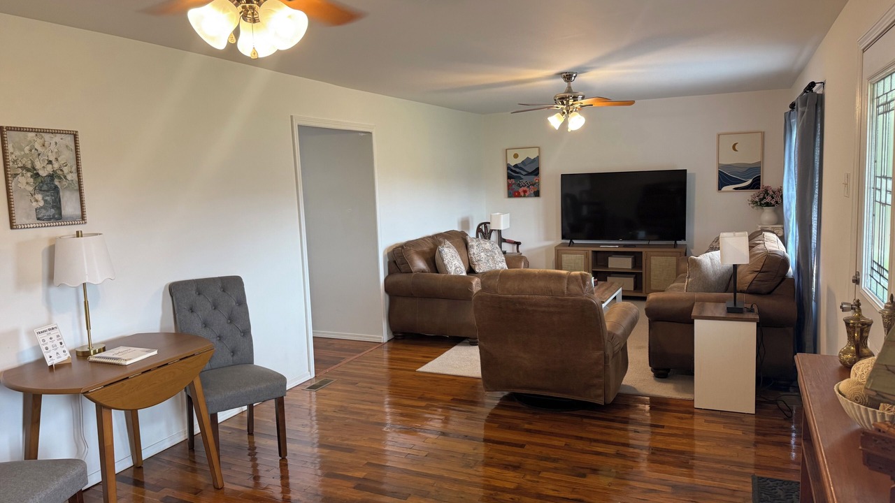 Photo of Livingroom in Woodbine