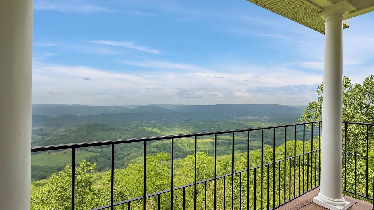 Photo of Others in Lookout Mountain