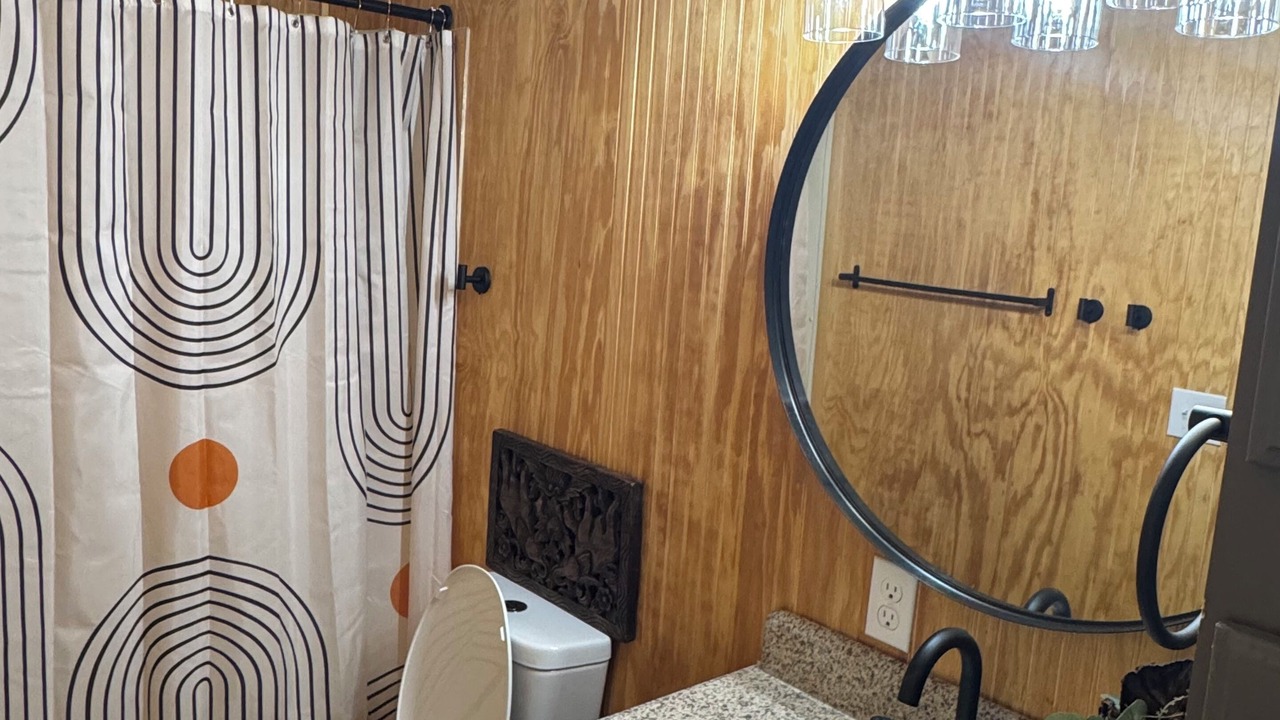 Photo of Bathroom in Pittsburg