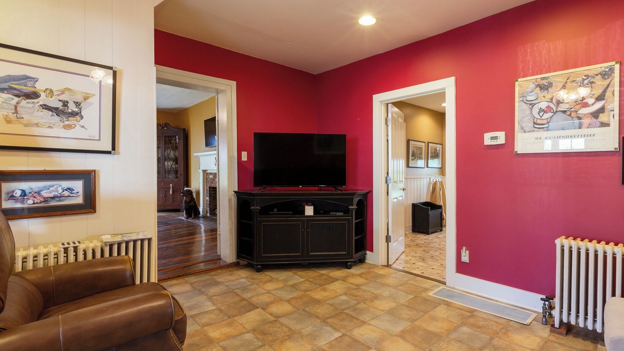 Photo of Livingroom in Bardstown