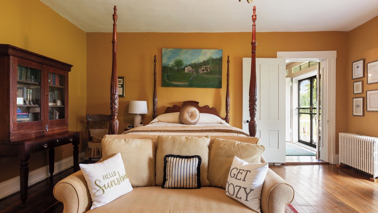 Photo of Livingroom in Bardstown
