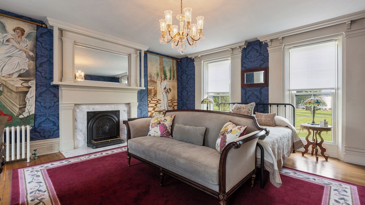 Photo of Livingroom in Bardstown