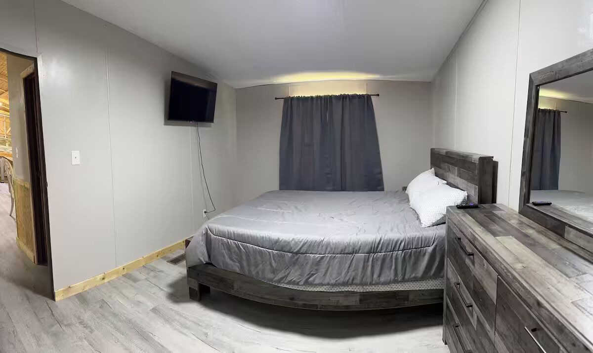 Photo of Bedroom in Big Creek