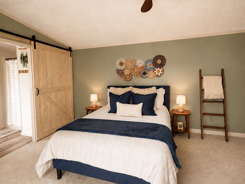 Photo of Bedroom in Court House