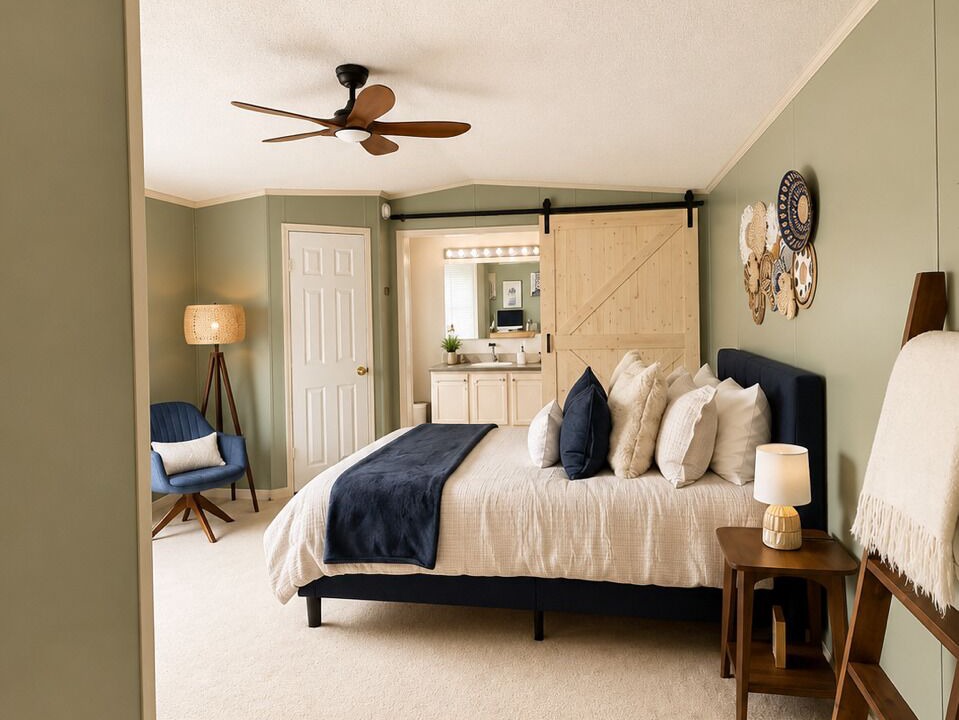 Photo of Bedroom in Court House