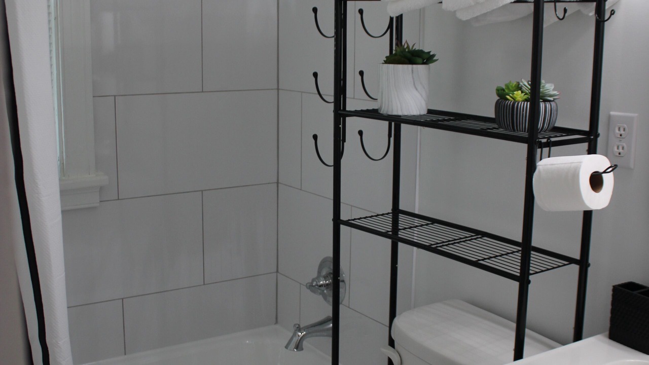Photo of Bathroom in Mosby