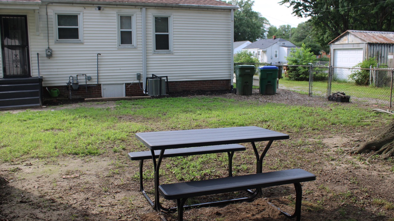 Photo of Outdoor in Mosby