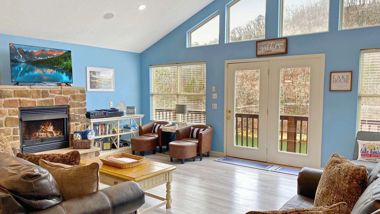 Photo of Bedroom in Lakeside Estates