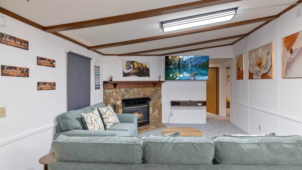 Photo of Livingroom in Barium Springs