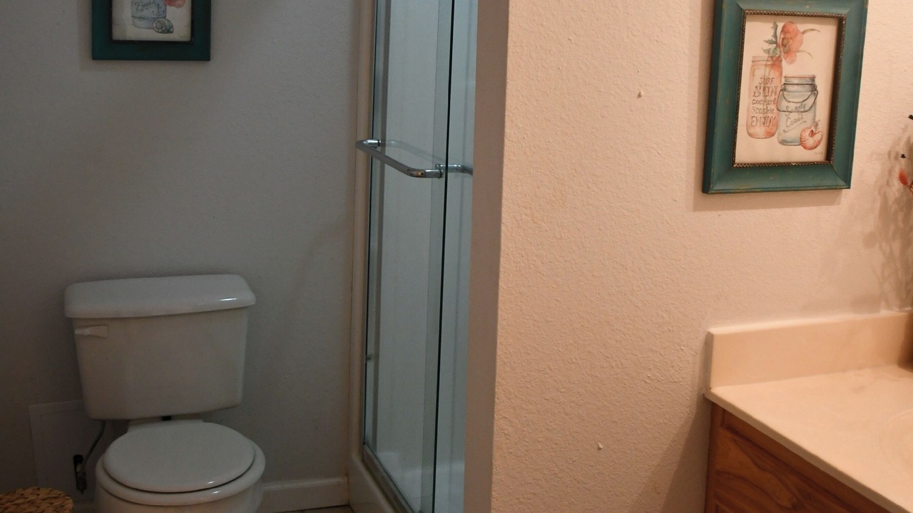 Photo of Bathroom in Byrdstown