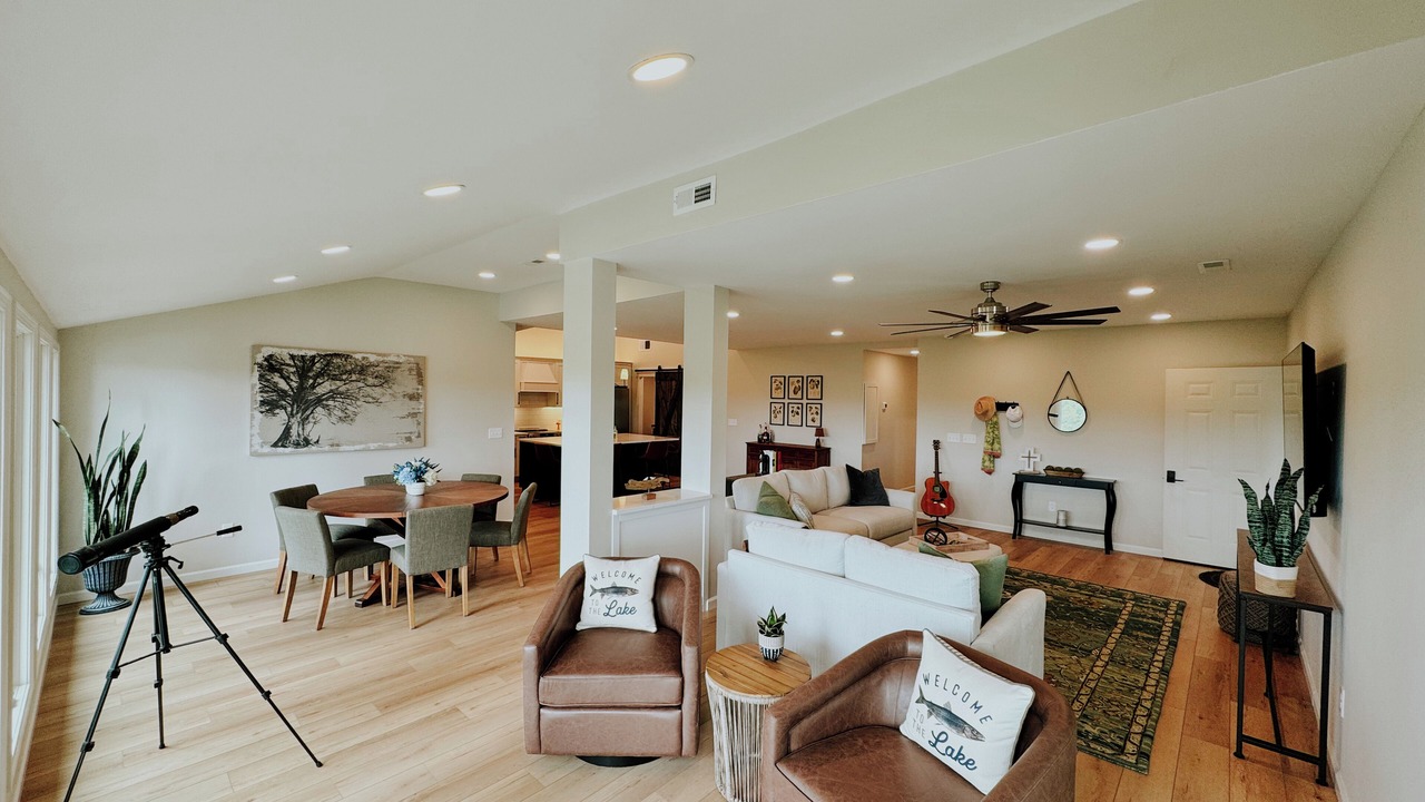 Photo of Livingroom in Bronston