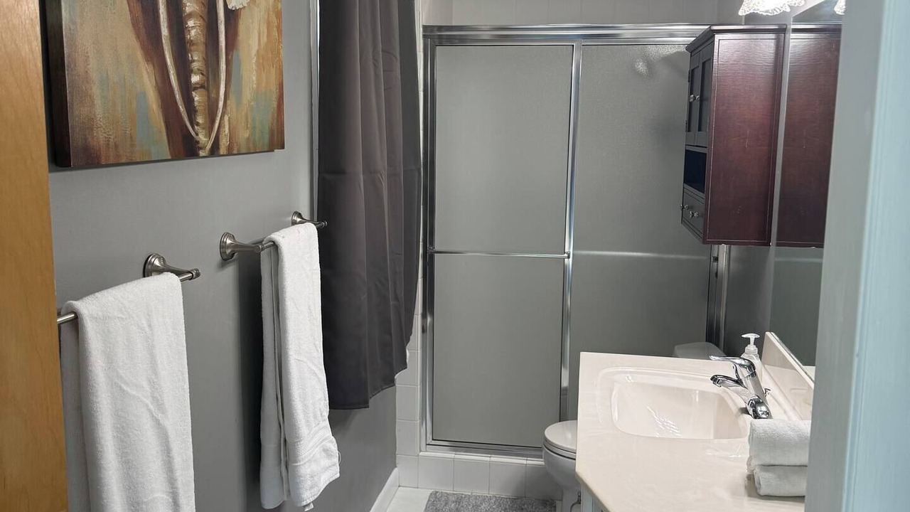 Photo of Bathroom in Green Meadow